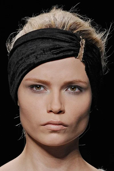 Look 77